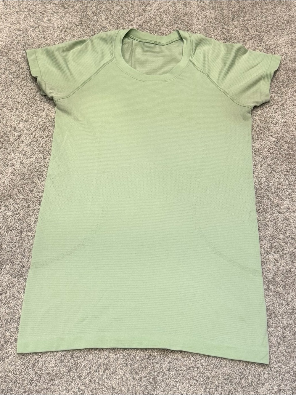 NWOT Lululemon swiftly tech short sleeve shirt